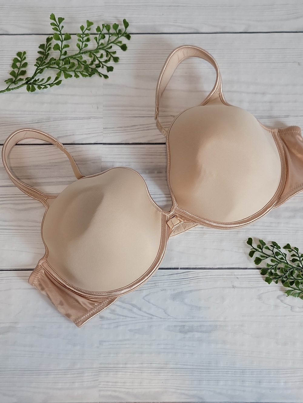 Playtex Smooth Nude Underwire T-Shirt Bra Womens Size 44C